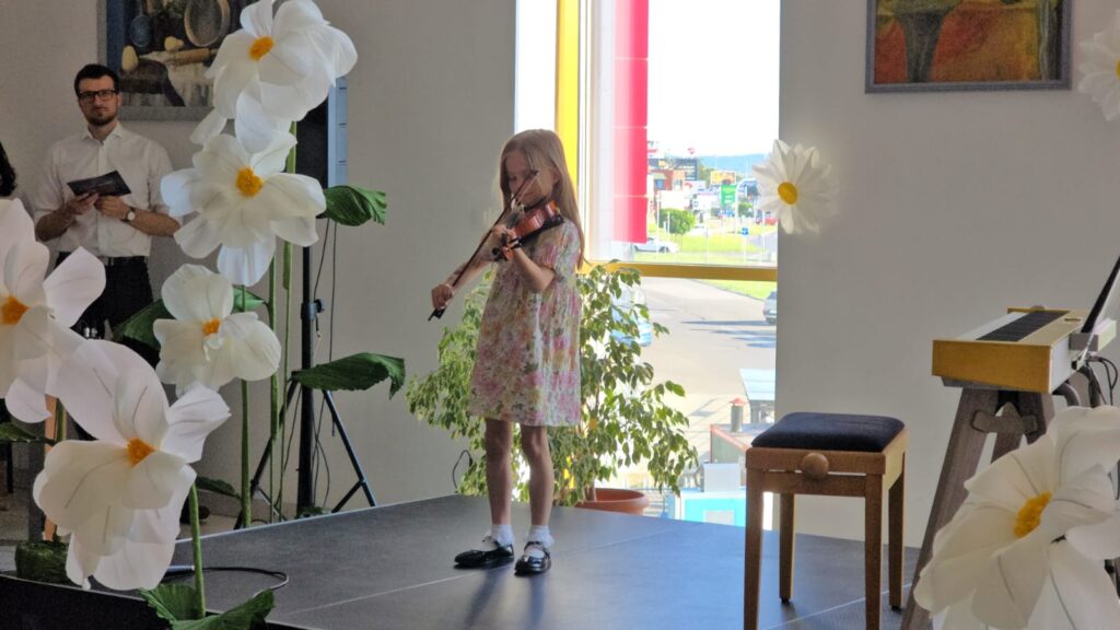 Koncert MUZYCZNE DEBIUTY szkoły muzycznej MUSICOSCALA na podsumowanie roku szkolnego