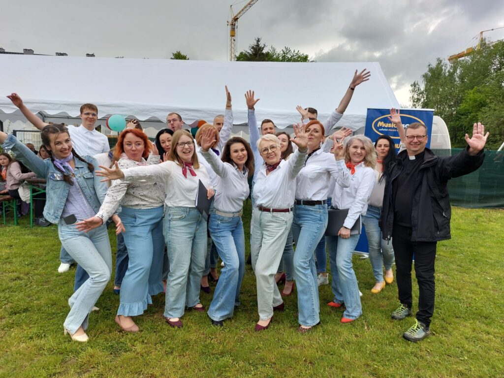 Występ chóru MUSICOSCALA na Pikniku Rodzinnym przy parafii bł. ks. Jana Balickiego w Rzeszowie